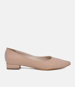 Belle & Lucy Stylish Beige Pointy Toe Flats