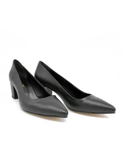 Belle & Lucy Versatile Black Block Heels
