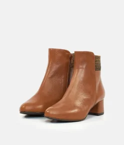 Brenda Zaro Stylish Brown Ankle Boots