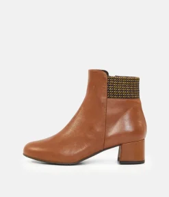 Brenda Zaro Stylish Brown Ankle Boots