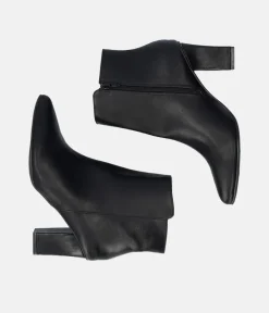 Chic Black Block Heel Ankle Boots