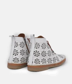 Comfortable Off White Leather Booties
