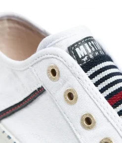 Cute Mustang Slip On White Fashion Trainers