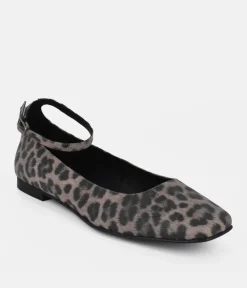 Dansi Striking Leopard Ankle Tie Flats
