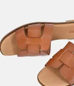 Emma Chic Brown Leather Sandals