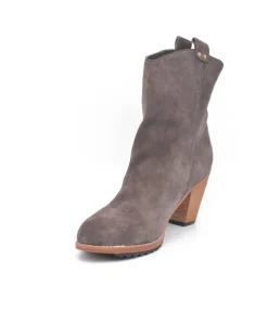 Eve by Australia Luxe