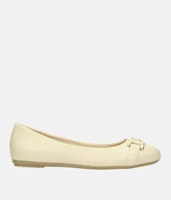 Fashionable Beige Round Toe Ballerina Shoes