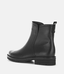 Gabor Versatile Black Leather Ankle Boots