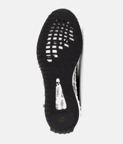 Laura Vita Pretty Black Floral Fashion Trainer