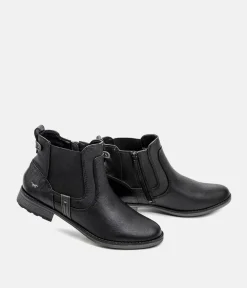 Mustang Cute Chelsea Style Black Ankle Boots