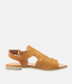 Mustang Stylish Cognac Leather Sandals