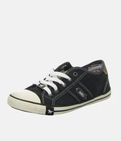 Mustang Vintage Black Lace Up Trainer