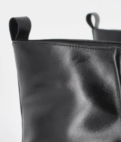 PieSanto Fabulous Front Zip Leather Ankle Boots