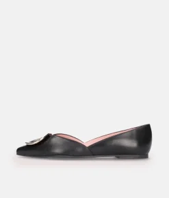 Pretty Ballerina – Chic Black Pointy Toe