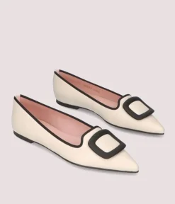 Pretty Ballerina – Chic Monochrome Pointy Toe Flats