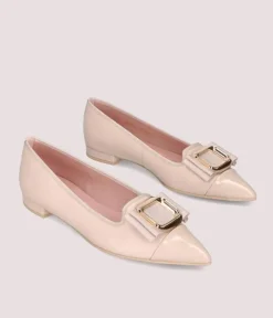 Pretty Ballerinas – Chic Off White Pointy Toe