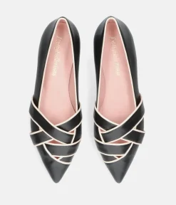 Pretty Ballerinas Chic Pointy Toe Flats