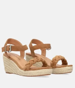 Pretty Brown Wedge Sandals