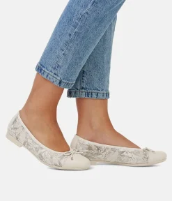 Remonte Stylish Beige Flats