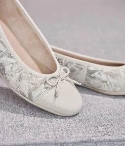 Remonte Stylish Beige Flats