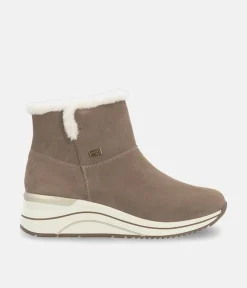 Remonte Stylish Beige Suede Cold Weather Boots