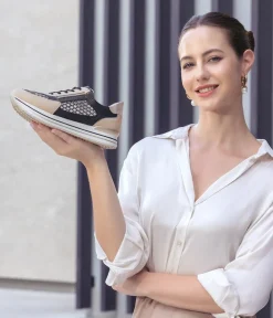 Remonte Super Stylish Black Sporty Sneakers