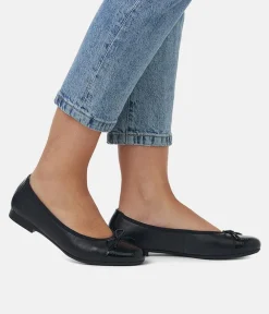 Remonte Versatile Black Round Toe Flats