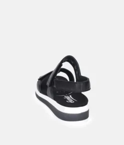 Semler Fashionable Quilted Black Wedge Sandals