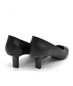 Stylish Black Link Heels