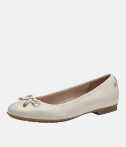 Tamaris Stylish Cream Patent Ballet Flats