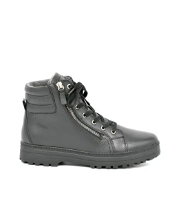 Tamaris Versatile Black Leather Ankle Bootie