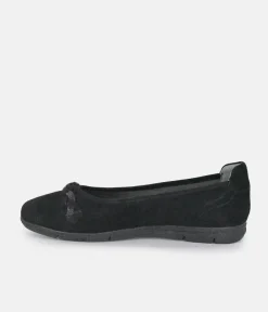 Tamaris Versatile Black Suede Round Toe Flats