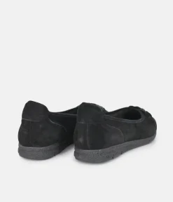 Tamaris Versatile Black Suede Round Toe Flats