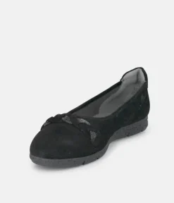 Tamaris Versatile Black Suede Round Toe Flats
