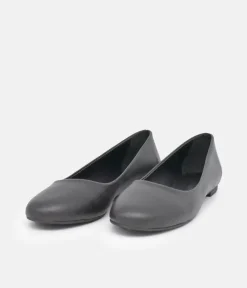 Versatile Round Toe Black Ballet Flats