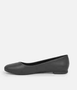 Versatile Round Toe Black Ballet Flats