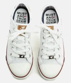 Vintage Style White Lace Up Trainer