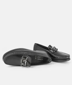 Vittoria Mengoni Classic Black Leather Loafers