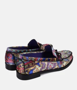 Vittoria Mengoni Gorgeous Oriental Loafers