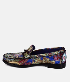 Vittoria Mengoni Gorgeous Oriental Loafers